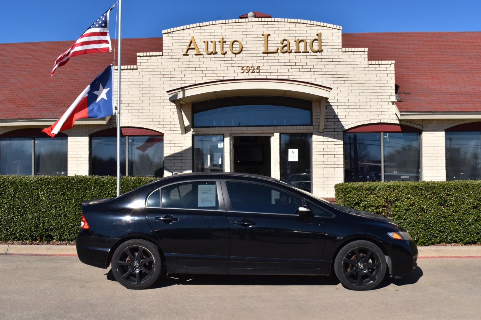 2010 Black /Black Honda Civic Hybrid CVT AT-PZEV (JHMFA3F23AS) with an 1.3L L4 SOHC 8V HYBRID engine, Continuously Variable Transmisson transmission, located at 5925 E. BELKNAP ST., HALTOM CITY, TX, 76117, (817) 834-4222, 32.803799, -97.259003 - Deciding to buy a 2007 Chevrolet Uplander LT Ext. 1LT depends on your specific needs and preferences, as well as the condition of the vehicle and your budget. Here are some reasons why you might consider purchasing it: Spacious Interior: The Uplander LT Ext. 1LT is known for its spacious interior, - Photo#3